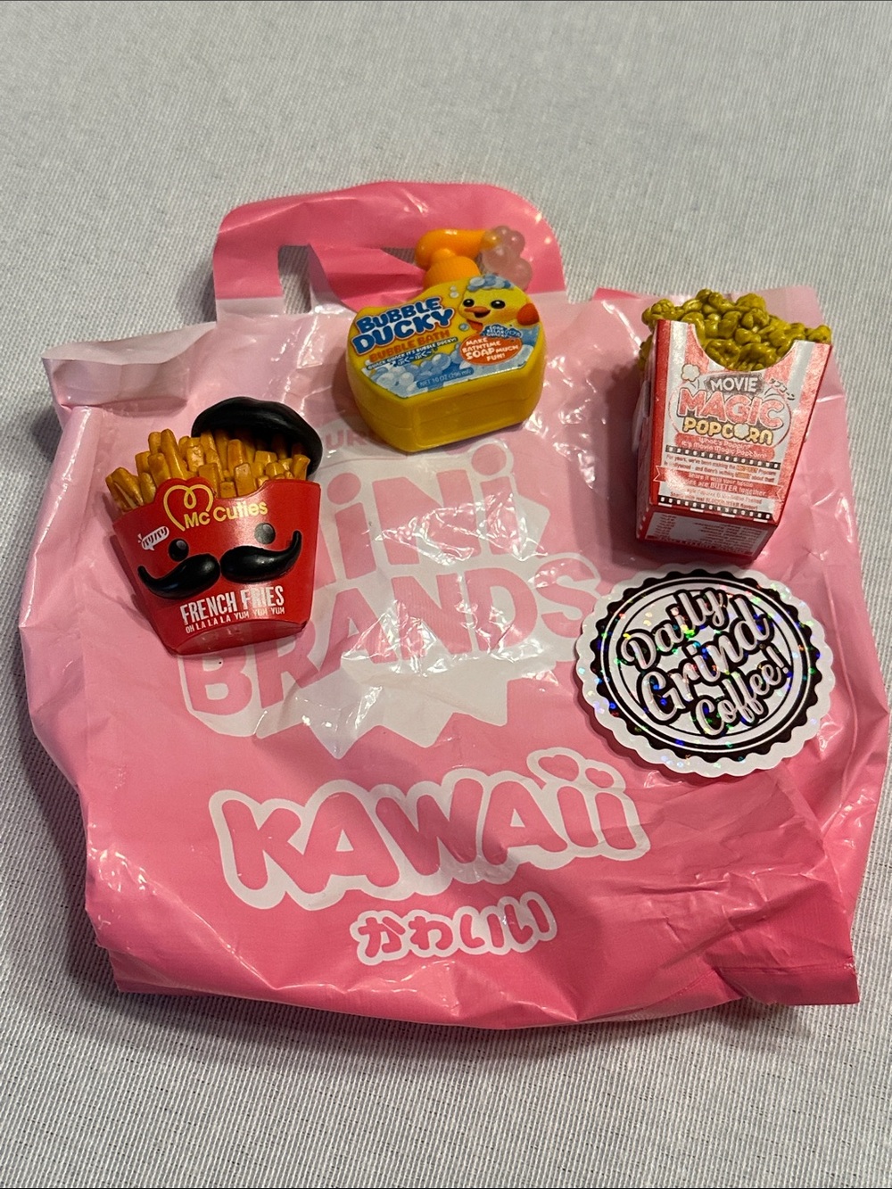 Mini Brands Cuties Kawaii Fries, Duck, Popcorn and sticker